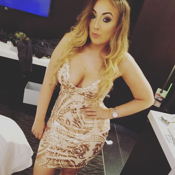 Meet your Posher, Helen - Picture 1 of 1